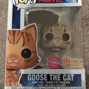 Captain marvel goose the cat BOX LUNCH EXCLUSIVE !